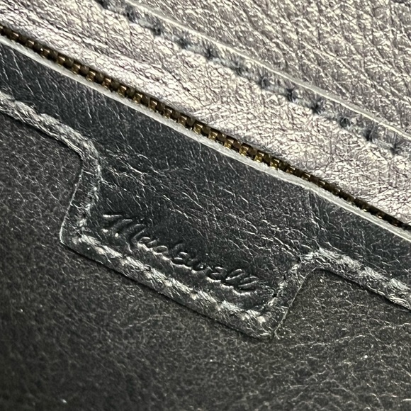 EUC Madewell Black Leather Medium Transport Tote - Picture 10 of 13